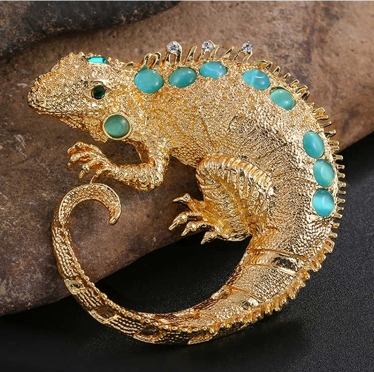 Realistic Lizard Brooch