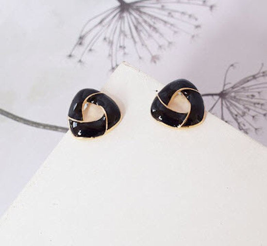 earrings triangle black